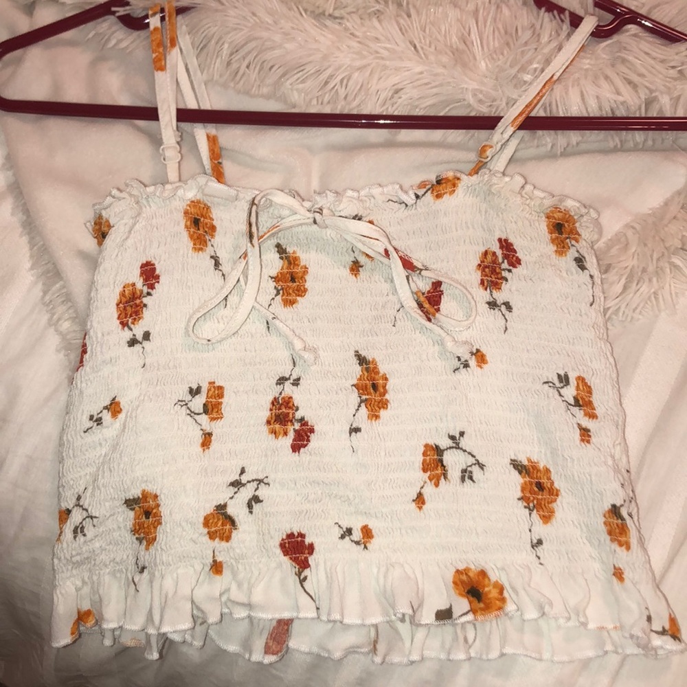 A cropped flower top
